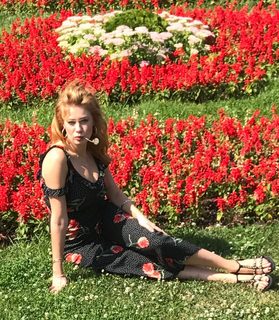 Palina Rojinski feet photo thumbnail