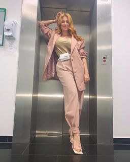 Palina Rojinski feet photo thumbnail