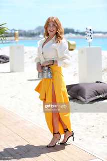 Palina Rojinski feet photo thumbnail