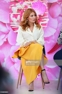 Palina Rojinski feet photo thumbnail