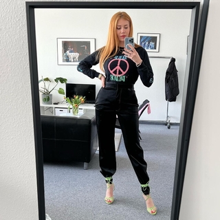 Palina Rojinski feet photo thumbnail