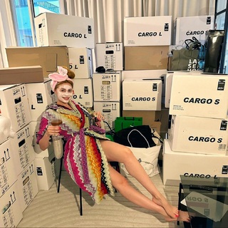 Palina Rojinski feet photo thumbnail