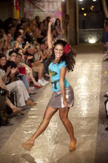 Paloma Bernardi feet photo thumbnail