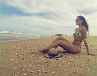 Paloma Bernardi feet photo thumbnail