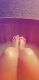 Paloma Bernardi feet photo thumbnail