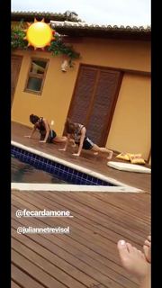 Paloma Bernardi feet photo thumbnail