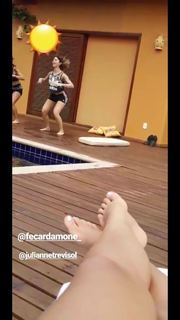 Paloma Bernardi feet photo thumbnail