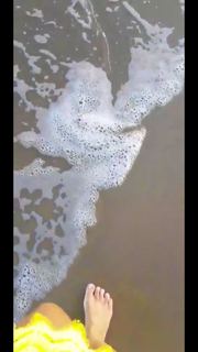 Paloma Bernardi feet photo thumbnail