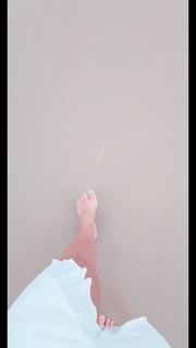 Paloma Bernardi feet photo thumbnail