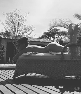 Paloma Bernardi feet photo thumbnail