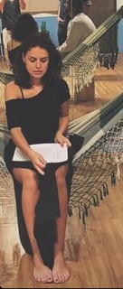 Paloma Bernardi feet photo thumbnail