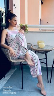 Paloma Bernardi feet photo thumbnail