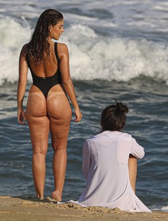 Paloma Bernardi feet photo thumbnail