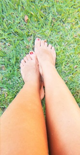 Paloma Bernardi feet photo thumbnail