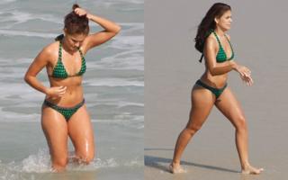 Paloma Bernardi feet photo thumbnail