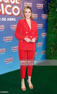 Paloma Bloyd feet photo 2