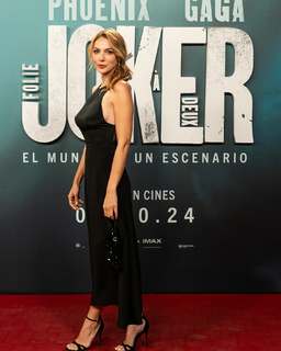 Paloma Bloyd feet photo 1