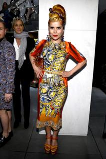 Paloma Faith feet photo thumbnail