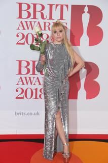 Paloma Faith feet photo thumbnail