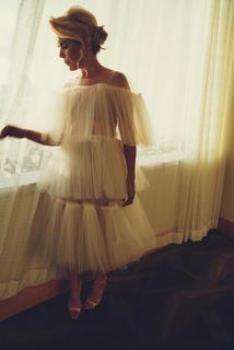 Paloma Faith feet photo thumbnail