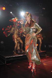 Paloma Faith feet photo thumbnail