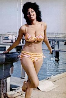 Pam Grier feet photo thumbnail