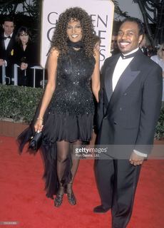 Pam Grier feet photo thumbnail