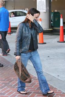 Pamela Adlon feet photo thumbnail