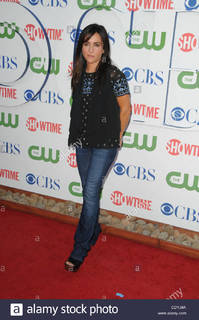 Pamela Adlon feet photo thumbnail