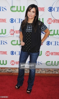 Pamela Adlon feet photo thumbnail