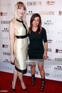 Pamela Adlon feet photo thumbnail