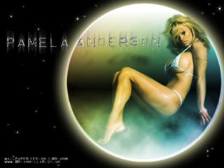 Pamela Anderson feet photo thumbnail