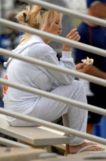 Pamela Anderson feet photo thumbnail