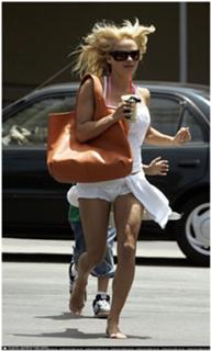 Pamela Anderson feet photo thumbnail