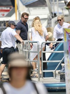 Pamela Anderson feet photo thumbnail