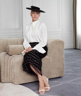 Pamela Anderson feet photo thumbnail