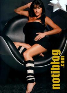 Pamela David feet photo 1