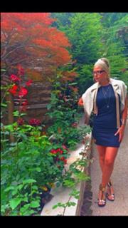 Pamela El Kik feet photo thumbnail