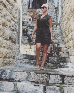 Pamela El Kik feet photo thumbnail