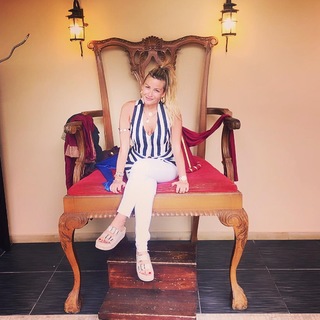 Pamela El Kik feet photo thumbnail