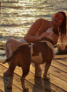 Pamela El Kik feet photo thumbnail