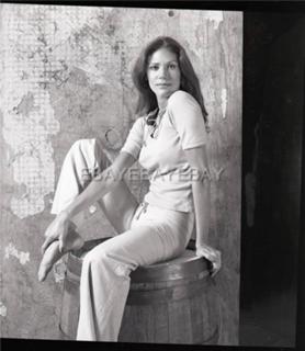 Pamela Hensley feet photo 3
