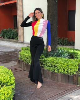 Pamela Longoria feet photo 15