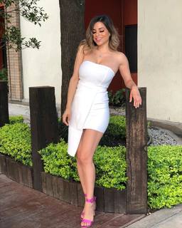 Pamela Longoria feet photo 15