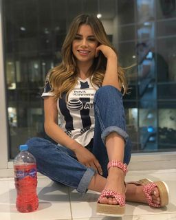 Pamela Longoria feet photo 2