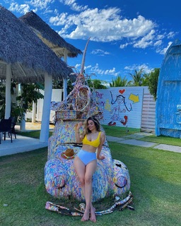 Pamela Longoria feet photo 10