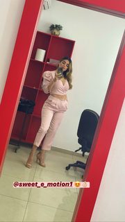 Pamela Longoria feet photo 4