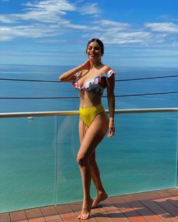 Pamela Longoria feet photo 1