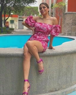 Pamela Longoria feet photo 2