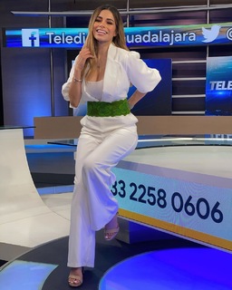 Pamela Longoria feet photo 15